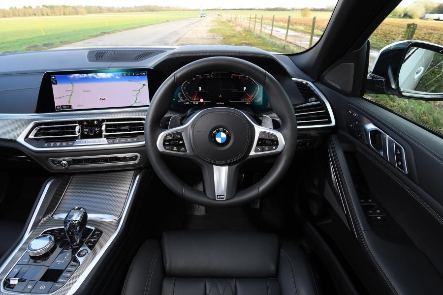 Торпедо BMW X6 xDrive30d M Sport (G06) 2019 года  (UK) (фото 12 из 16)